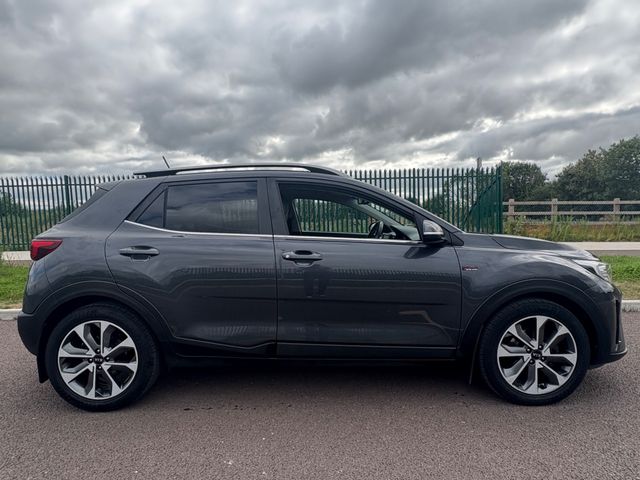 Image for 2018 Kia Stonic 1.6D PREMIUM SPEC 5DR, Air Conditioning, Bluetooth, Alloy Wheels, Rear Parking Sensors, 