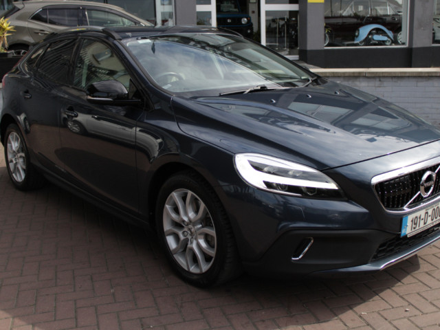 Image for 2019 Volvo V40 D4 2.0 5DR HATCHBACK 