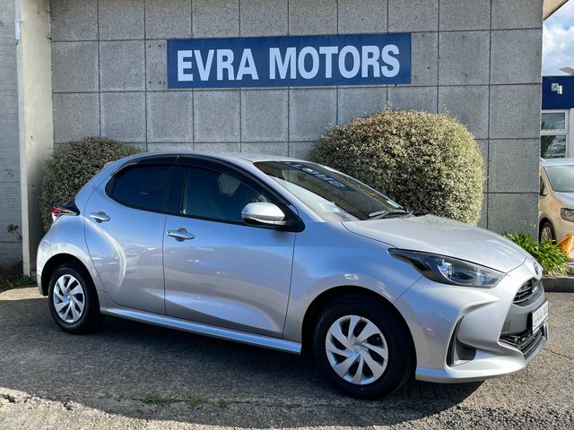 Image for 2023 Toyota Yaris X HYBRID AUTOMATIC 1.5 PETROL //LOW MILES//
