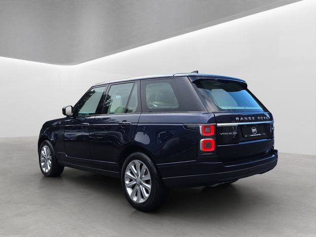 Image for 2018 Land Rover Range Rover 3.0 TDV6 VOGUE SE AUTO. HUGE SPEC. FINANCE ARRANGED. SIMI. AA APPROVED.