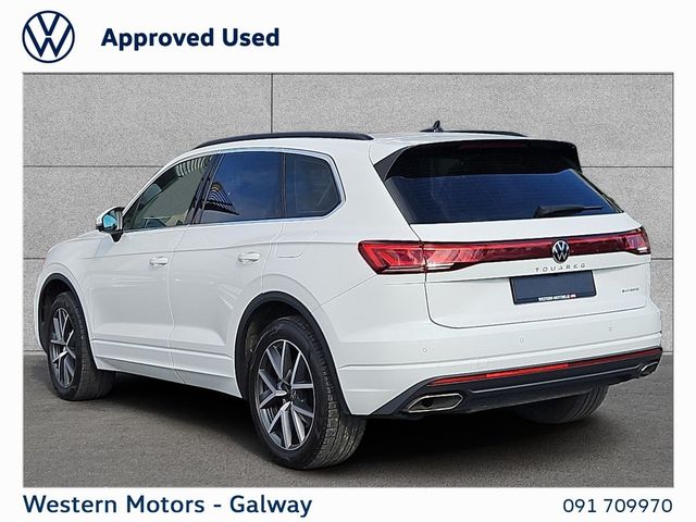 Image for 2024 Volkswagen Touareg CARistmas Drive Home a Deal!, Elegance, V6 Tsi Phev 381bhp 4 Motion, Panoramic Roof, LED Lights, App Connect, Plus Much More