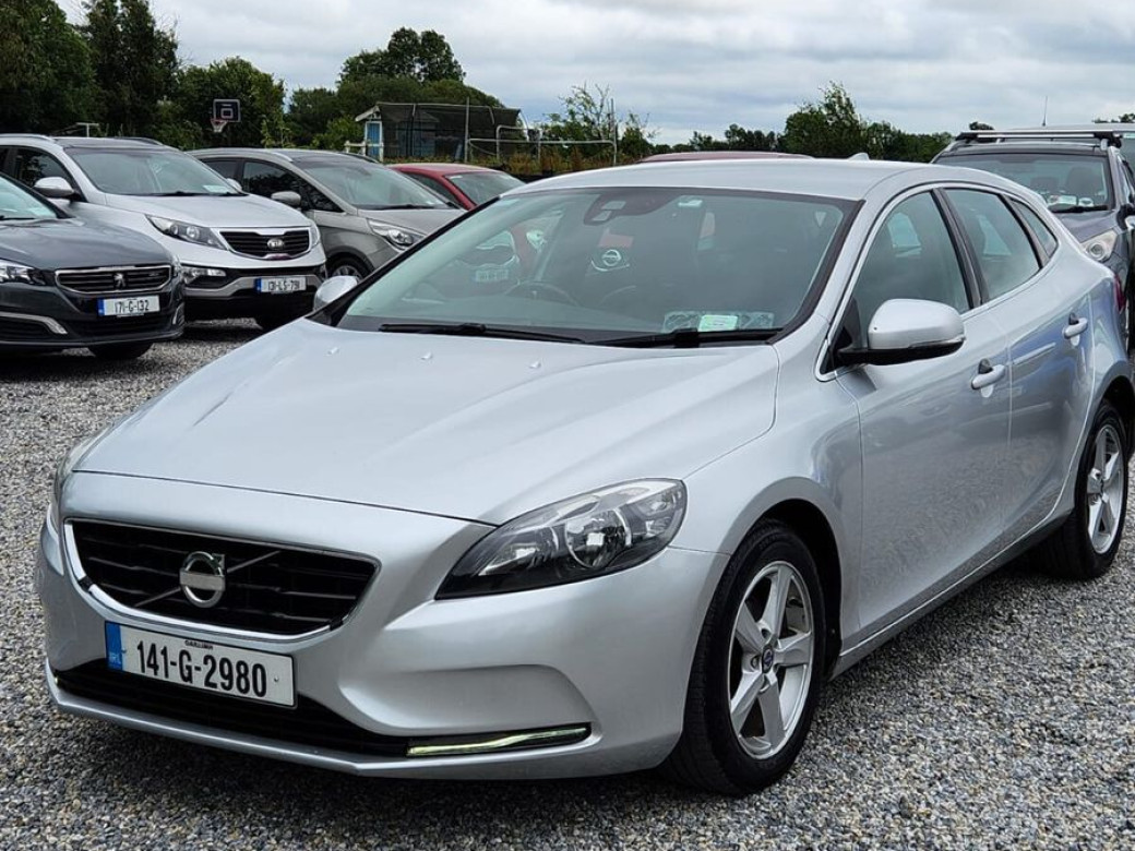 Image for 2014 Volvo V40 Volvo V40 NCT 9/26