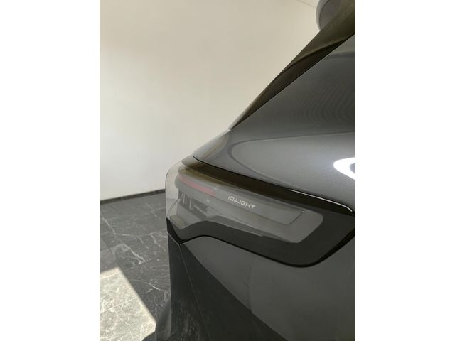 Image for 2025 Volkswagen Tiguan R-LINE TSI DSG