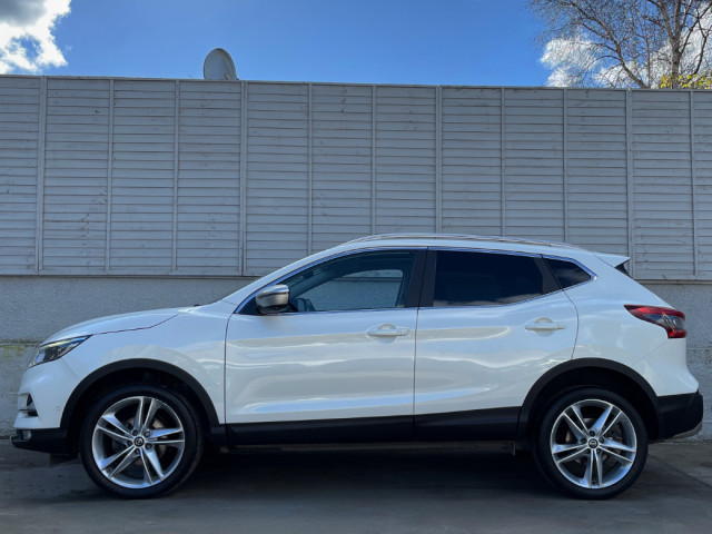Image for 2019 Nissan Qashqai N-Motion / PANORAMIC ROOF / SAT-NAV / REVERSE CAMERA AND SENSORS / CRUISE CONTROL / ONE OWNER / *FINANCE OPTIONS AVAILABLE*