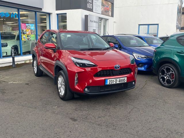 Image for 2023 Toyota Yaris Yaris Cross , Luna , 33, 350KMs , 1 Owner