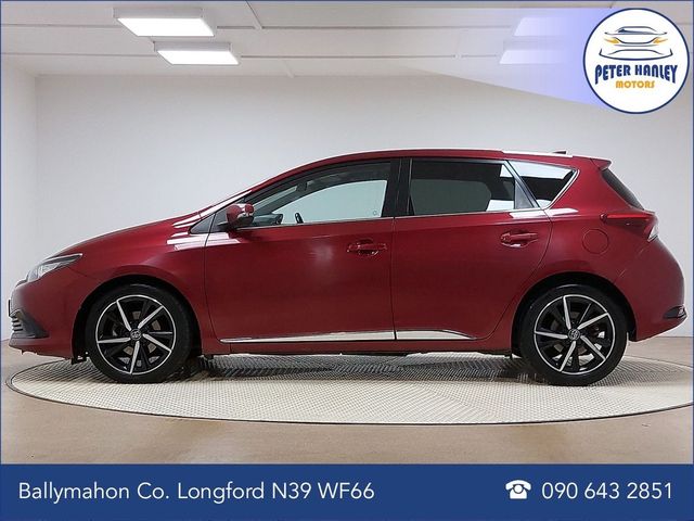 Image for 2017 Toyota Auris 1.6 D-4D (112) Sol