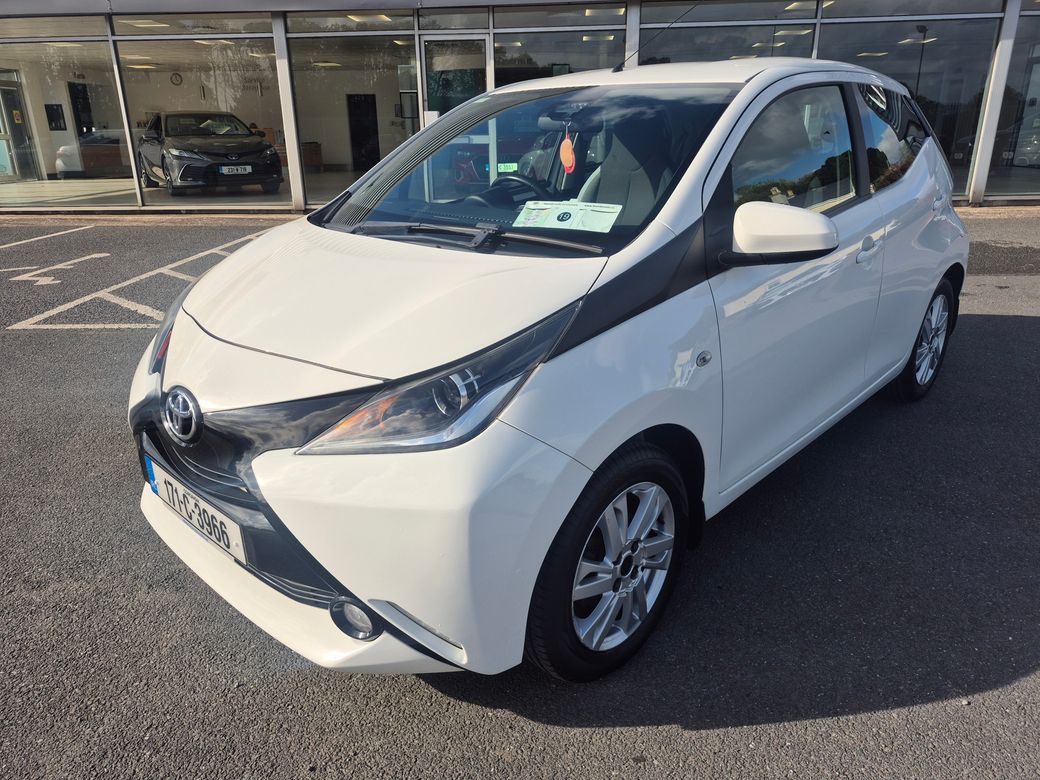 Image for 2017 Toyota Aygo 1.0 5-Door X-Play 