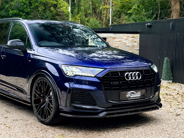 Image for 2021 Audi Q7 2021 (211) Audi Q7 S Line Black Edition 55 TFSI e