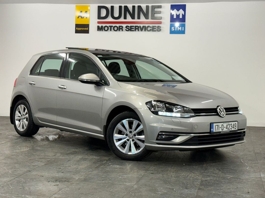 Image for 2017 Volkswagen Golf **AUTOMATIC**SUNROOF**HEATED SEATS**FULL MAIN DEALER HISTORY**DIAMOND CUT ALLOYS**2KEYS**DISTRONIC CRUISE CONTROL**FRONT & REAR PARKING SENSORS**DUAL ZONE CLIMATE CONTROL**