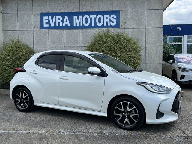 Image for 2020 Toyota Yaris Z HYBRID AUTOMATIC 1.5 PETROL //HIGH SPEC//HEATED SEATS//REVERSE CAMERA//KEYLESS ENTRY//ADAPTIVE CRUISE CONTROL//