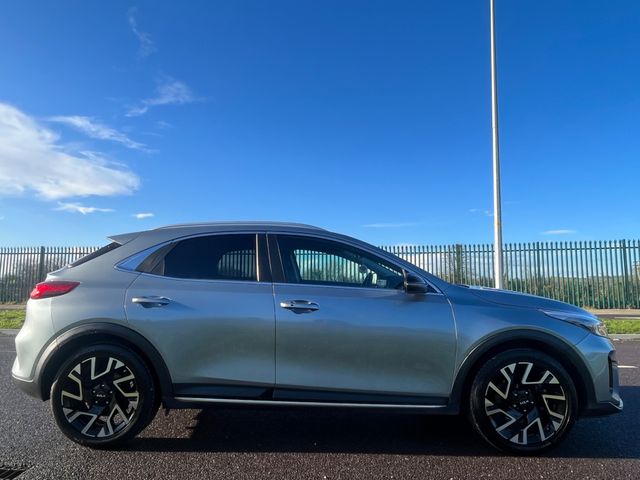 Image for 2023 Kia XCeed PE Phev 5DR Auto **warranty till 2030** Sat Nav, Touch Screen Infotainment System, Rear Parking Sensors, Alloy Wheels, 