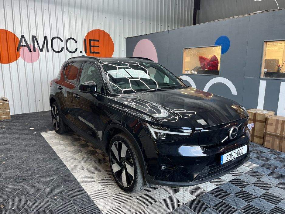 Image for 2023 Volvo XC40 2023 VOLVO XC40 TWIN MOTOR ELECTRIC AUTOMATIC / CRUISE CONTROL / PARKING CAMERA / PANORAMIC SUNROOF / HEATED STEERING WHEEL AND MORE