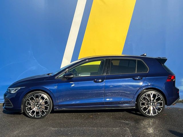 Image for 2022 Volkswagen Golf R PERFORMANCE PACK 2.0 TDI // NEW 19" R-LINE ALLOYS // REVERSE CAMERA // DIGITAL CLUSTER 