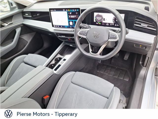 Image for 2025 Volkswagen Passat Passat Life Phev S-A Life TSi eHybrid 204