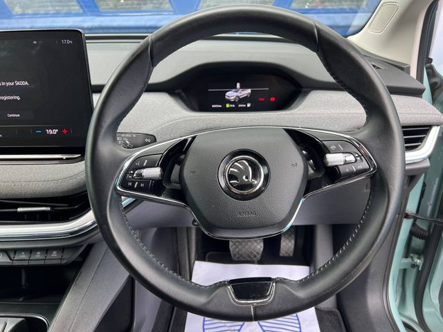 Image for 2022 Skoda Enyaq 60 IV // PARKING SENORS // APPLE CARPLAY/ANDROID AUTO // 21" DIAMOND CUT ALLOYS