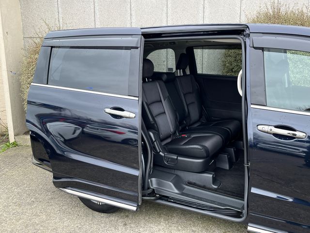 Image for 2021 Honda Odyssey 8 SEATER ABSOLUTE AUTOMATIC HYBRID 2.0 PETROL //FACELIFT MODEL//REVERSE CAMERA//KEYLESS ENTRY//ADAPTIVE CRUISE CONTROL//POWER SLIDING REAR DOORS//