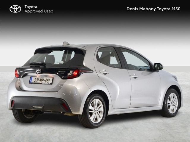 Image for 2023 Toyota Yaris Hybrid Luna Auto