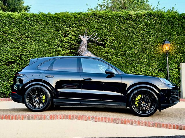 Image for 2024 Porsche Cayenne E-hybrid 5DR Auto