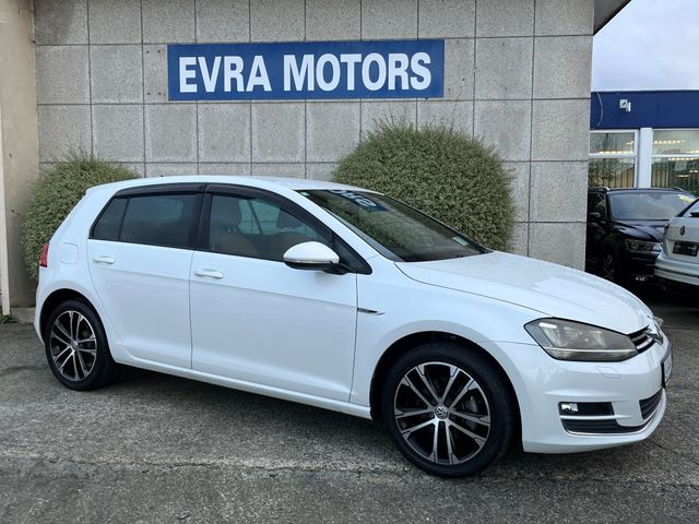 Image for 2014 Volkswagen Golf MILANO HIGHLINE AUTOMATIC 1.4 PETROL //LOW MILES//HALF LEATHER SEATS//HEATED SEATS//KEYLESS ENTRY//REVERSE CAMERA// 