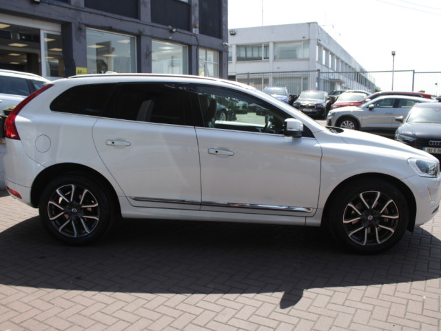 Image for 2017 Volvo XC60 2.0D4 INSCRIPTION 5DR ESTATE AUTO WITH PANORAMIC SUNROOF // HUGE SPEC // 1 OWNER CAR // AS NEW CONDITION THROUGHOUT // BUY WITH CONFIDENCE AA AND SIMI APPROVED DEALER 2026 // FINANCE ARRANGED //