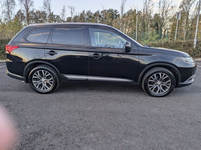 Image for 2016 Mitsubishi Outlander 