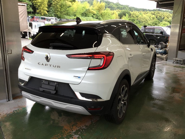 Image for 2022 Renault Captur Hybrid 