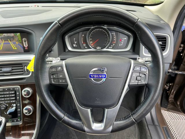 Image for 2017 Volvo V60 CROSSCOUNTRY 2.0 D AUTO // FULL SERVICE HISTORY // OPENING SUNROOF // LEATHER POWERED & HEATED SEATS 
