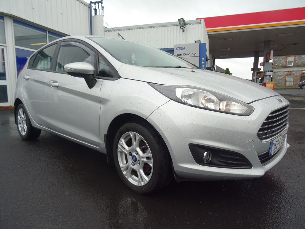 Image for 2015 Ford Fiesta MCA Zetec 1.0 65PS M5 5DR 4DR