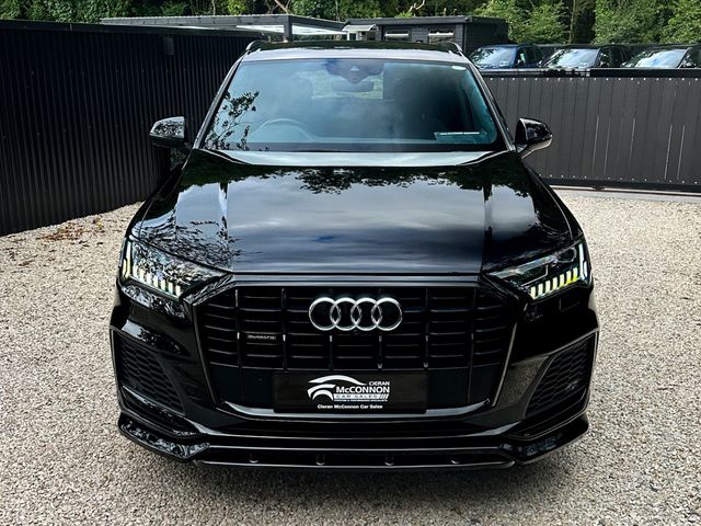 Image for 2021 Audi Q7 *SOLD* 2021 (211) Audi Q7 S Line Black Edition 55 TFSI e Quattro 