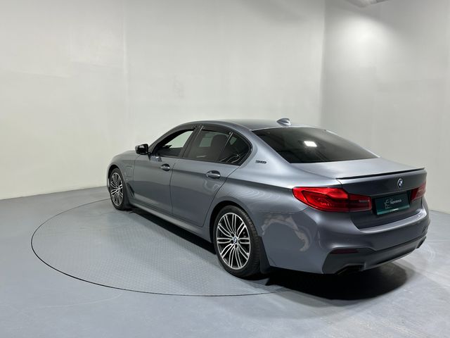 Image for 2018 BMW 5 Series 530E M Sport Saloon 182