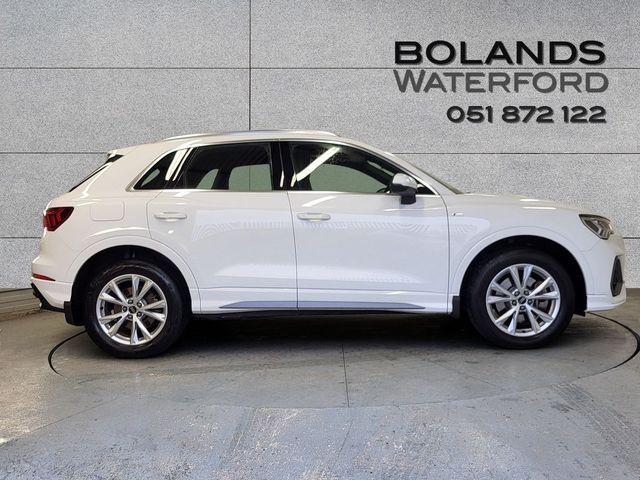 Image for 2024 Audi Q3 45 TFSI E S Tronic S line