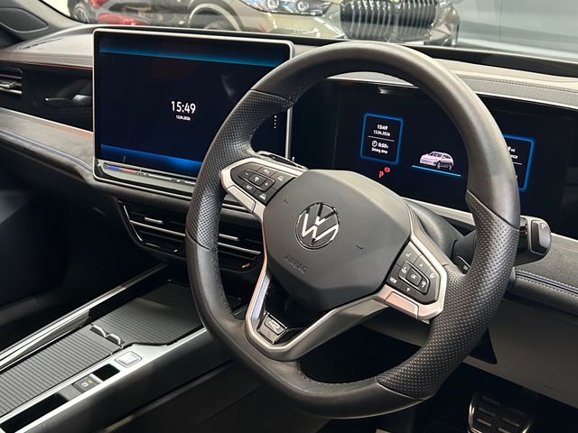Image for 2025 Volkswagen Passat R-LINE DSG