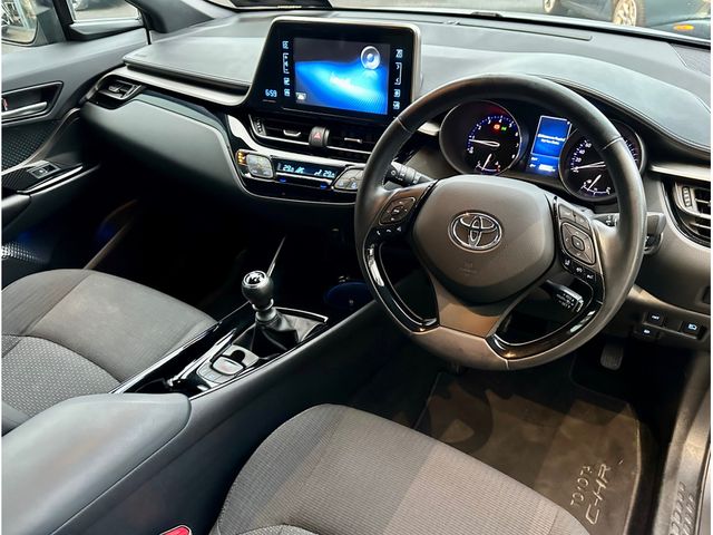 Image for 2018 Toyota C-HR 1.2T LUNA SPORT 4DR