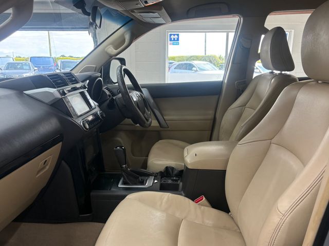Image for 2017 Toyota Landcruiser 