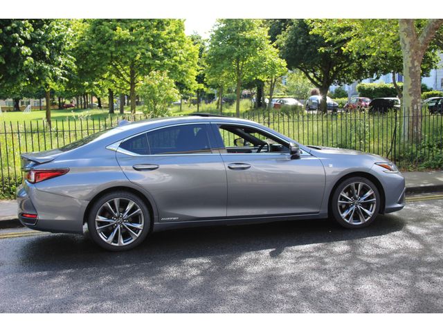 Image for 2019 Lexus ES 300h 300H F SPORT - Twin Sports Interior - Full Lexus History