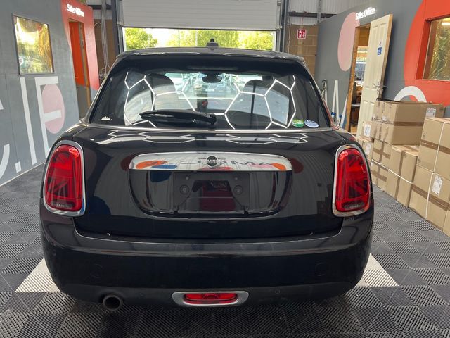 Image for 2019 Mini Cooper 2019 MINI COOPER 1.5 AUTOMATIC / CRUISE CONTROL / PARKING CAMERA AND MORE