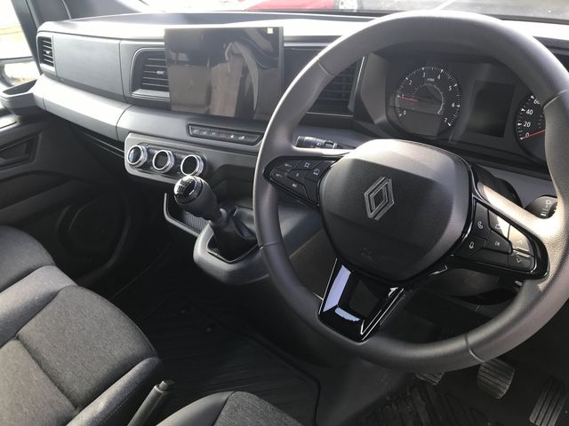 Image for 2025 Renault Master 
