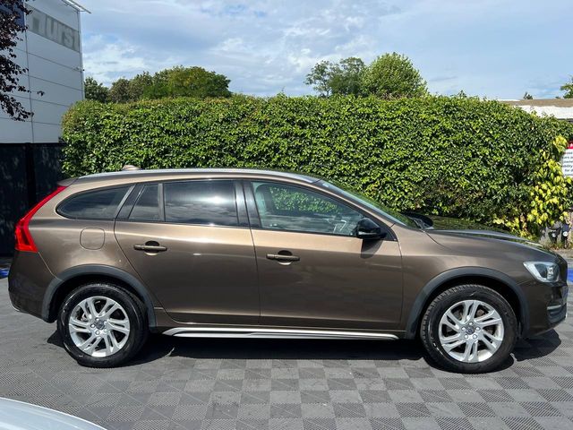 Image for 2018 Volvo V60 CROSS COUNTRY D4 CLASSIC 2.0 D AUTO // SERVICE HISTORY // LEATHER HEATED SEATS // REVERSE CAMERA