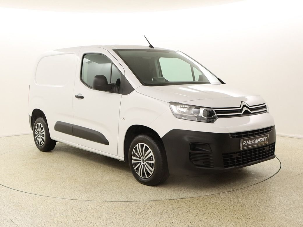 Image for 2023 Citroen Berlingo 