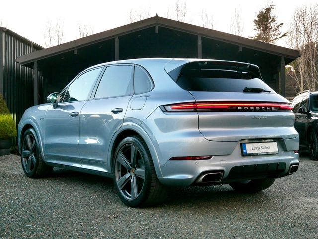 Image for 2024 Porsche Cayenne E-Hybrid, 470BHP **DEPOSIT TAKEN** AIR SUSPENSION, LED HEADLIGHTS, 360 CAMERA, SPORT DESIGN KIT, 4 ZONE CLIMATE CONTROL