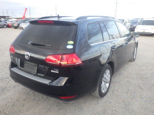 Image for 2016 Volkswagen Golf 1.2 Petrol Auto Estate