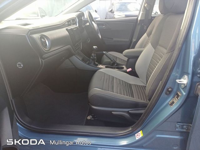 Image for 2016 Toyota Auris 1.4 D-4D (90) 5Dr Luna