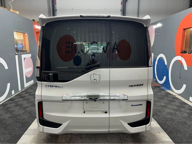 Image for 2019 Honda Stepwagon €26950 2019 HONDA STEPWAGON 7 SEATER SPADA HYBRID H SENSING 2.0 AUTOMATIC / CRUISE CONTROL / REVERSE CAMERA / HEATED SEATS AND MORE