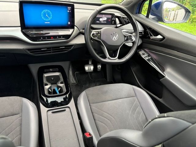 Image for 2022 Volkswagen ID.5 TECH 77kWh 204HP ProPerf Pano Roof
