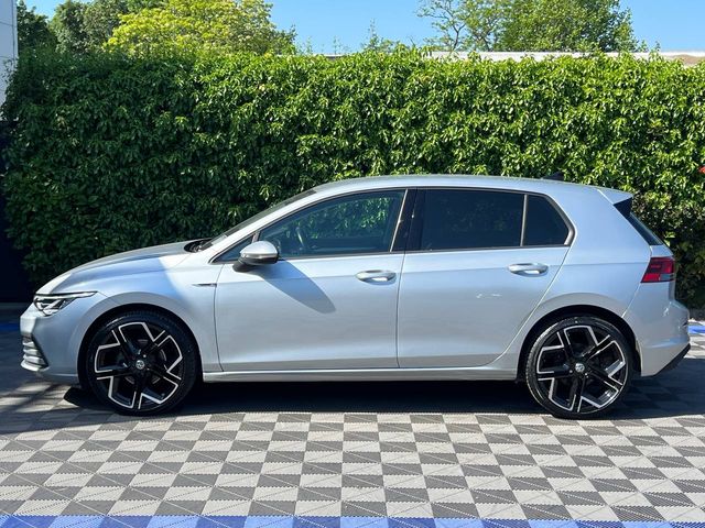 Image for 2023 Volkswagen Golf R-LINE PACK 1.0 TSI AUTO // NEW 19" R-LINE ALLOYS // PARKING SENSORS FRONT & REAR // DIGITAL CLUSTER