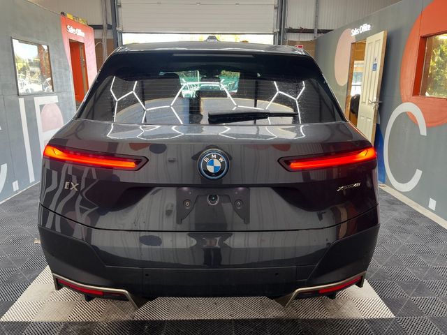 Image for 2022 BMW iX 2022 BMW IX 4WD XDRIVE40 AUTOMATIC / CRUISE CONTROL / PARKING CAMERA / ELECTRIC MEMORY & HEATED SEATS / HEATED STEERING WHEEL / APPLE CARPLAY AND MORE