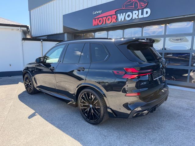Image for 2025 BMW X5 X DRIVE50E M SPORT PRO & Comfort Plus Package