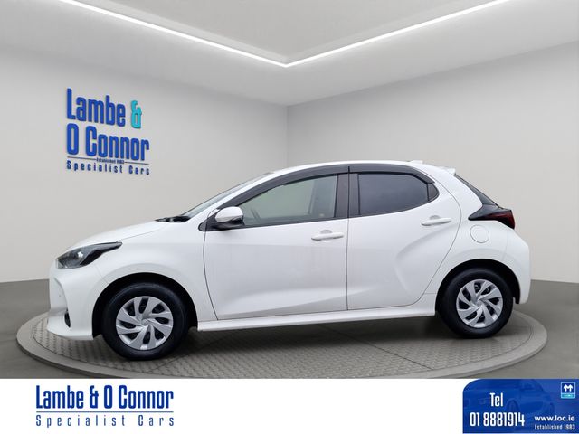 Image for 2020 Toyota Yaris 1.5 AUTOMATIC * HYBRID * NEW MODEL * REVERSE CAMERA * CRUISE CONTROL * CARPLAY / ANDROID AUTO * 