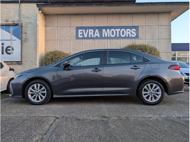 Image for 2025 Toyota Corolla SALOON LUNA AUTOMATIC HYBRID 1.8 PETROL //REVERSE CAMERA//ADAPTIVE CRUISE CONTROL//