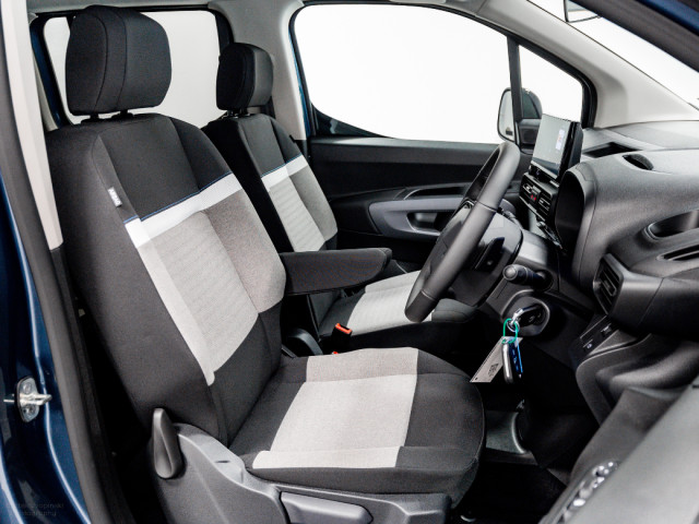 Image for 2026 Citroen Berlingo PC PLUS 1.5 Diesel Auto 130HP - 7 Seats, Long